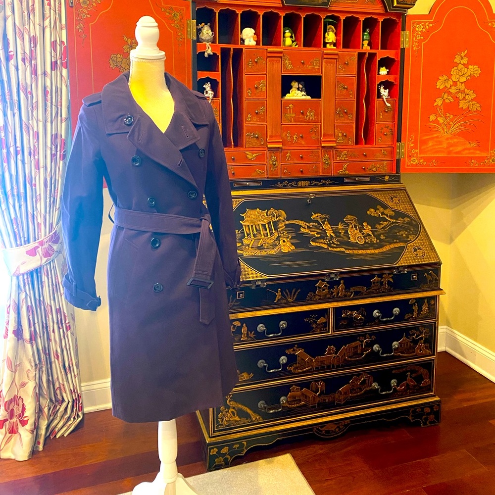 Cour Carre Deep Purple Trench Coat